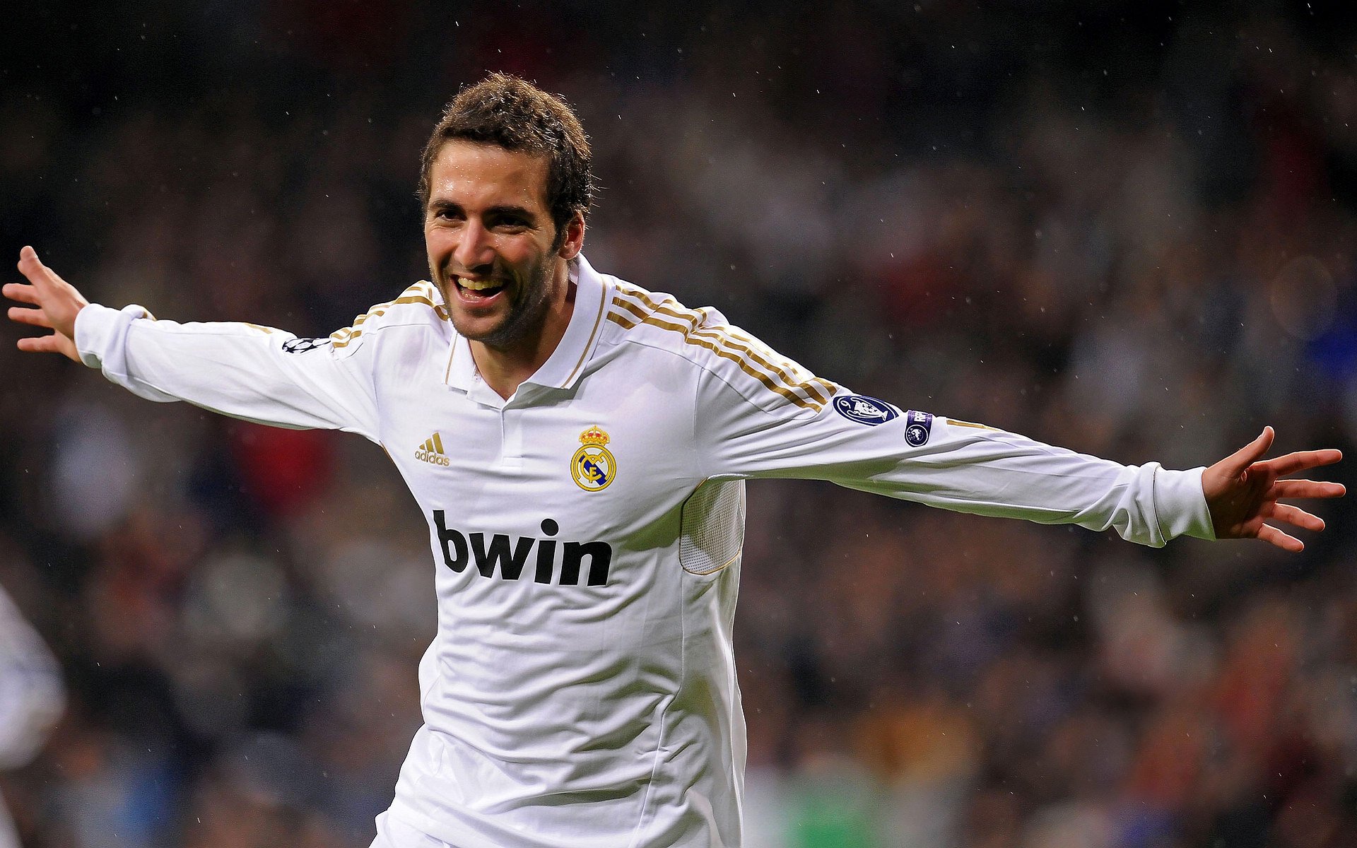 米兰体育报-2025香港高尔夫球公开赛完赛 麦基宾创纪录夺冠，香港高尔夫球队